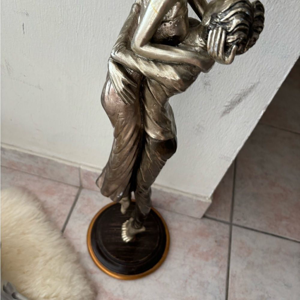 The Kiss Modern Couple Sculpture by Artmax SKU 2705-PF man women contemporary